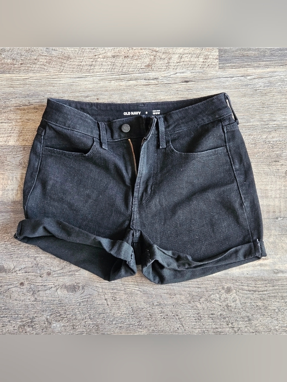 Black OLD Navy Mid Rise WOW/Cuffed Hem Shorts Women Size O